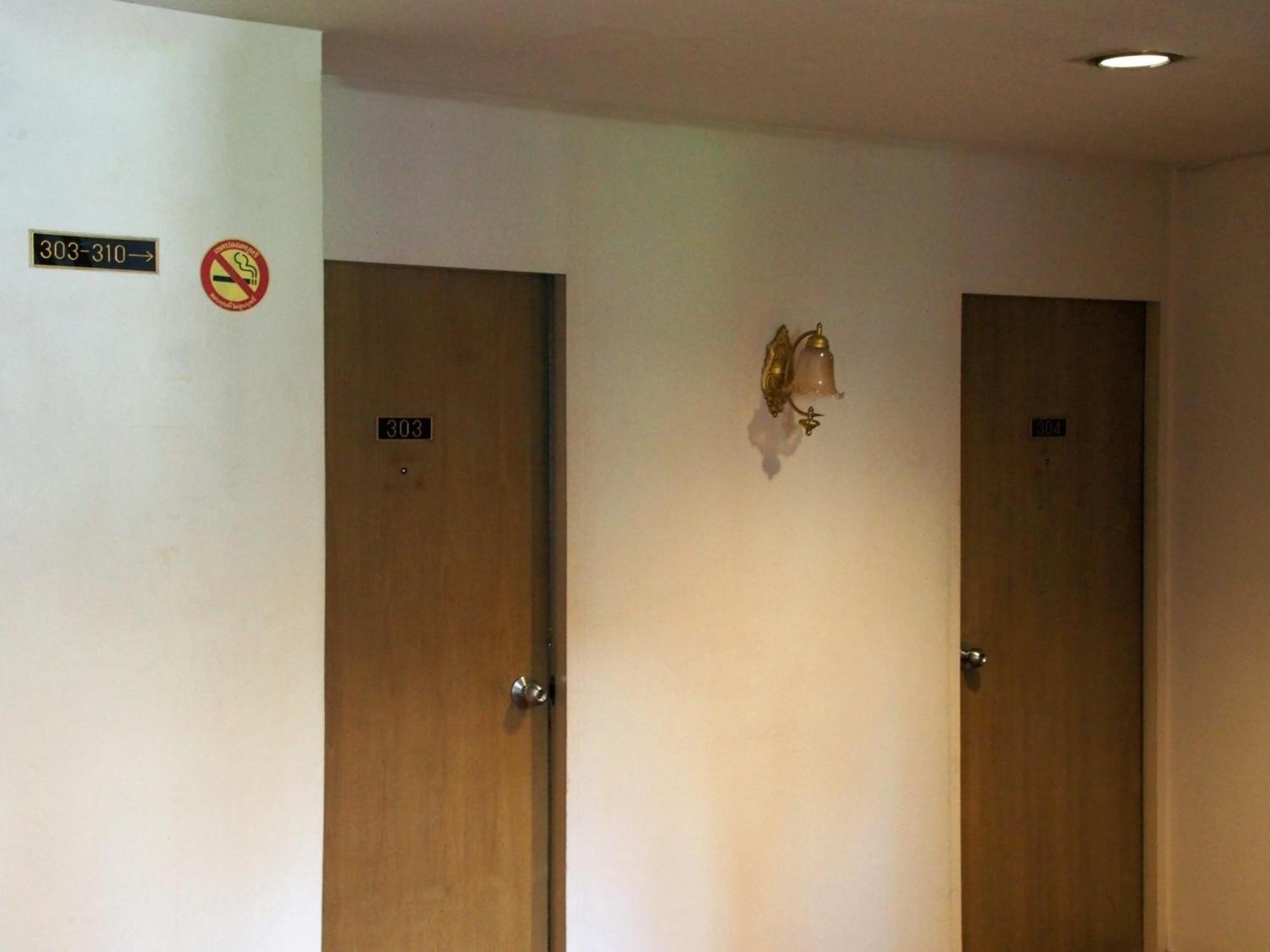 Wish Inn Chidlom V วิช อินน์ ชิดลม 2 Bangkok Buitenkant foto